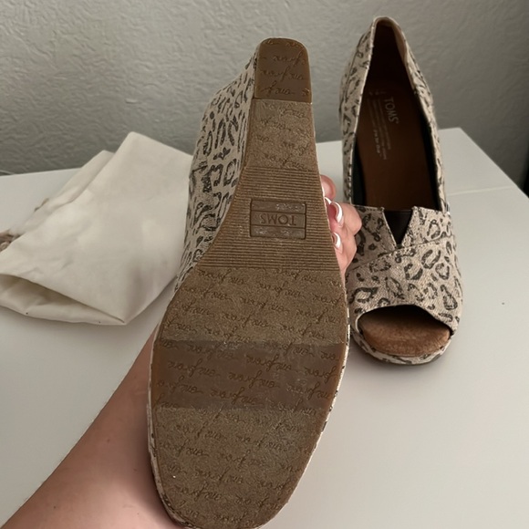 Toms wedges size 9.5 - Picture 3 of 7